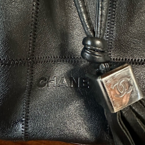 CHANEL Black butter soft  Shoulder Bag - Picture 14 of 15